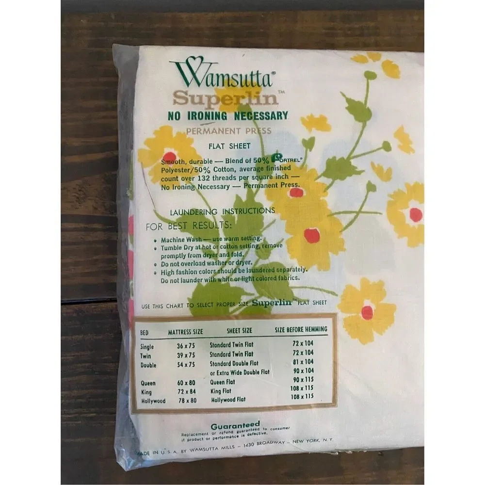 *Wamsutta Fitted Double Sheet in the Geranium Pattern Vintage New in Package